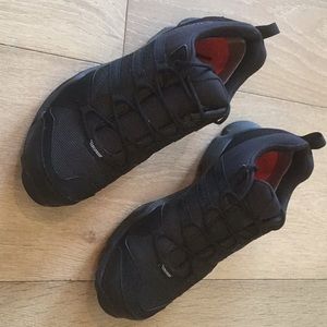 Adidas Terrex AX2 Climaproof Men’s Hikers Hiking Low Top Shoes